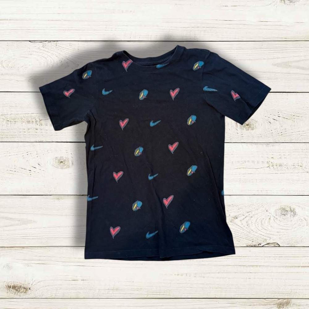 The Nike Tee – Kids XL (Fits Women’s XS/S)